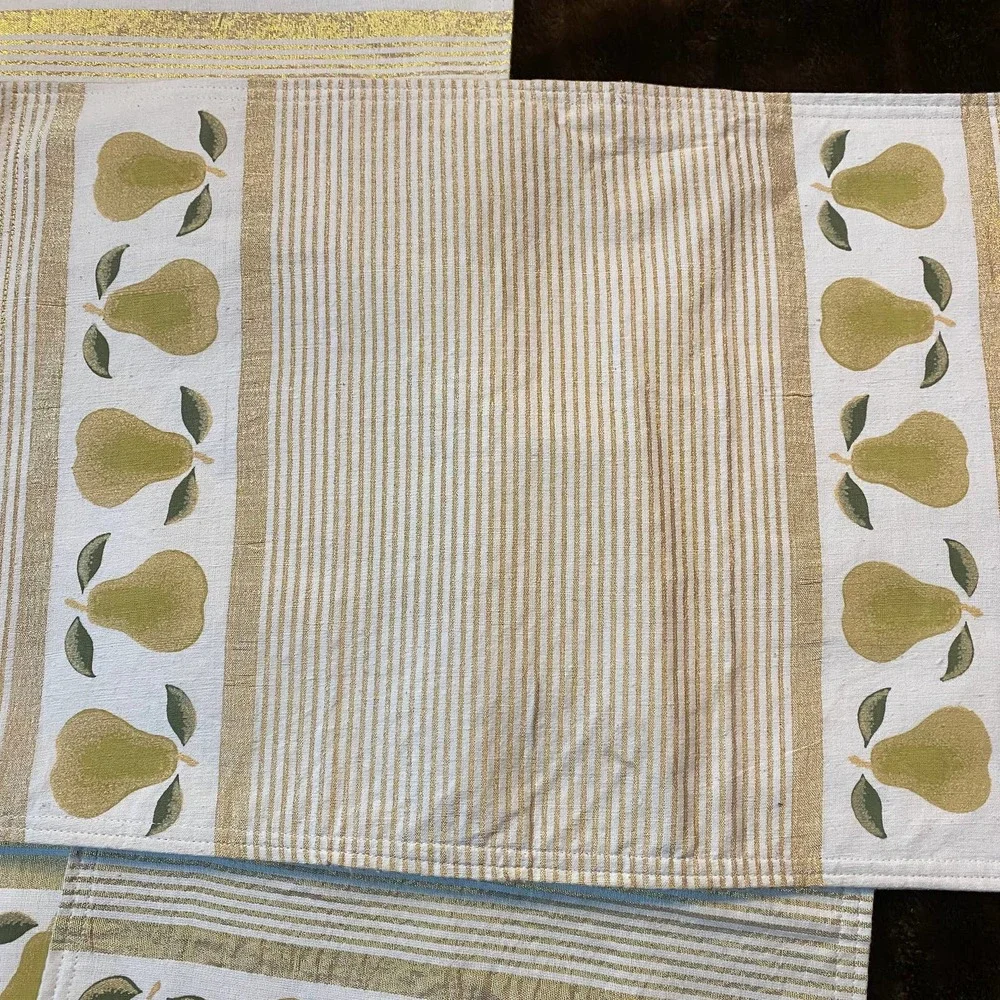 Beautiful Set of 4 Stenciled‎ Pears on White Metallic Gold Cotton Placemats
